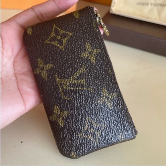 Authentic Louis Vuitton coins purse🤎🤎🤎💛 - Picture 11 of 14
